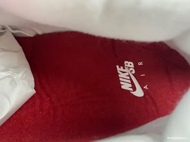 MaikeSneakers x Jordan 4 Sapphire DR5415-102 Red SB 0529